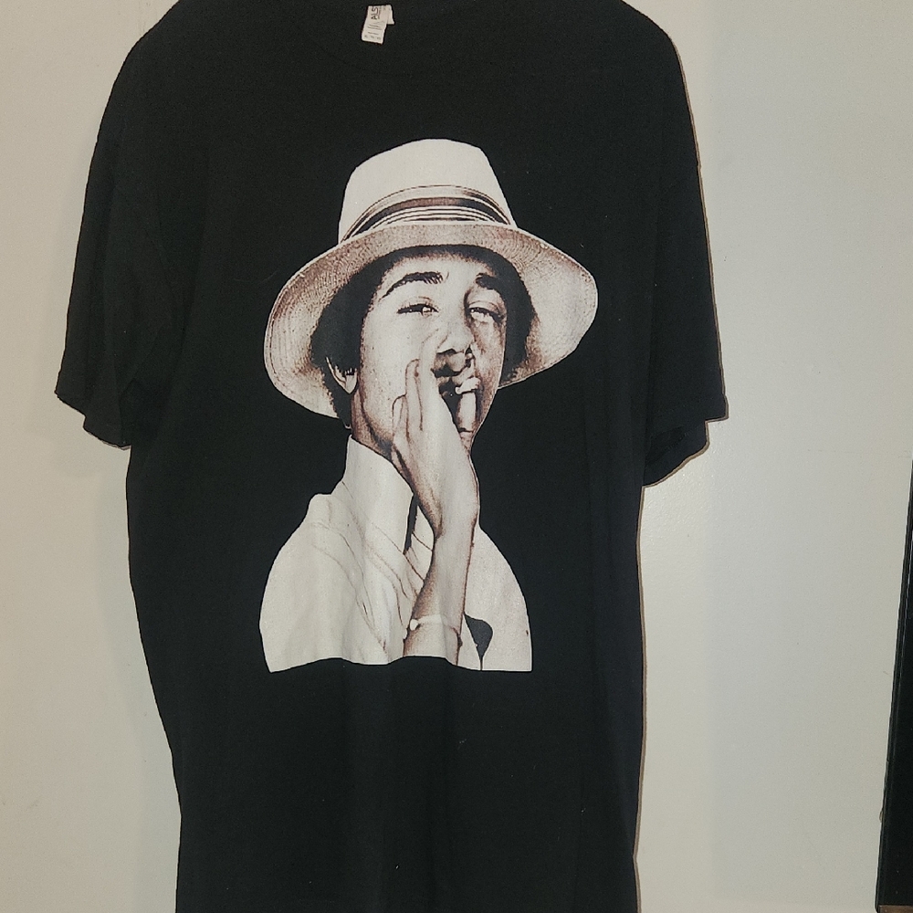 Obama Tiny Cig Black Mens  Graphic Men's XL T-Shirt